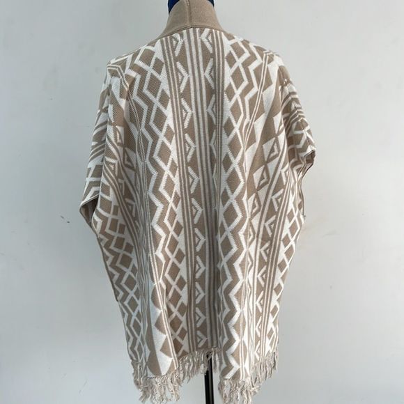 Old navy sweater shawl Aztec prints size M-L - Picture 4 of 9